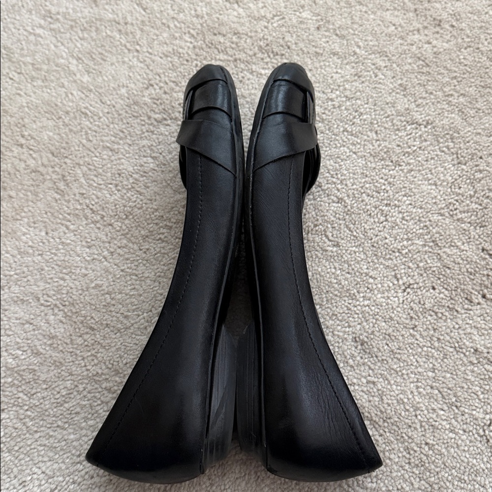 Naturalizer Black Leather Loafers - Picture 4 of 5